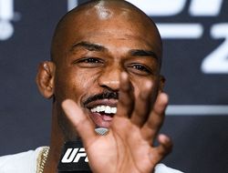 фото - Джон Джонс сделал «секретный» прогноз на супербой Блахович–Адесанья