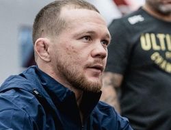 фото - Пётр Ян прокомментировал запрещённый удар в бою со Стерлингом