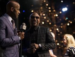 фото - Бой между Мэйуэзером и Макгрегором в Лас-Вегасе не собрал аншлага