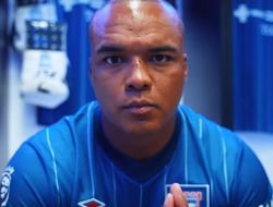 фото - Нет, я так не думаю. Уордли о поединке с Усиком