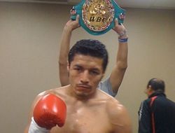 фото - Джонни Гонсалес готов к Уолтерсу и Донэйру, но не видит смысла в Ригондо