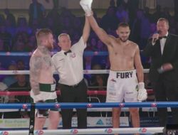 фото - Младший брат Тайсона Фьюри получил крутой контракт — у него в активе всего один бой