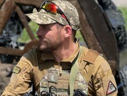 фото - Денис Беринчик возвращается: видео на турничке