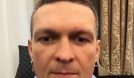 Александр Усик отказался от всех поясов: заявление чемпиона