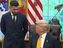 Топурия пообщался с Трампом в Овальном кабинете: видео