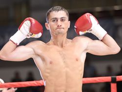 фото - 18 апреля: «Гуманоид» Шахназарян против Феликса Лора за евротитул WBO