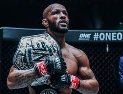 фото - Не Хабиб и не Джонс. Исраэль Адесанья назвал величайшего в истории