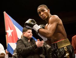 фото - СМИ: Эрисланди Лара и Брайан Кастаньо таки подерутся — есть дата и место боя