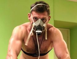 фото - Вести из соцсетей: Беленюк и Долидзе бьют силомер, Макгрегор и Малиньяджи продолжают вражду