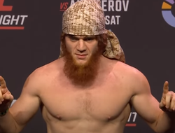 фото - Шарабутдин Магомедов забил печального Троколи на UFC в Саудовской Аравии