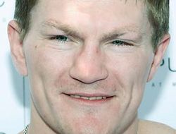 фото - Рикки Хэттона отчитали и «наказали рублём»