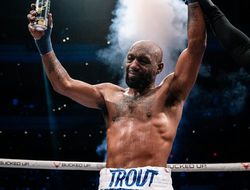 фото - Траут побил Паломино в реванше: видео