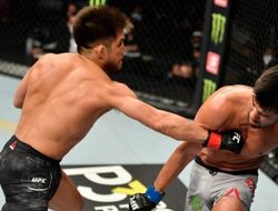 фото - Как Генри Сехудо замесил Круса и тут же закончил карьеру — видео с UFC 249