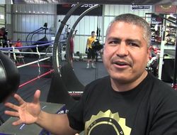 фото - Мэнни Пакьяо заинтересован в поединке с Майки Гарсией — тренер