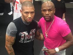 фото - Мэйуэзер: Мы уверены, что Тиофейн побьёт Броунера