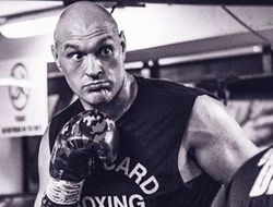 фото - Загадочная история Тайсона «Benjamin Button» Фьюри или «Худеющий» — кадр дня