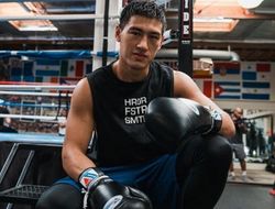 фото - Дмитрий Бивол: «Альвареса уже били раньше»