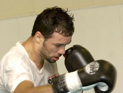 фото - Делвин Родригес планирует удерживать Мигеля Котто на расстоянии