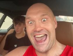 фото - Фьюри назвал тренера на бой с Махмудовым: «Смотрите, кого я нашёл в кемпе»