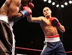 фото - (Результаты + Видео) Сергей Ковалев быстро управился с Лайонеллом Томпсоном