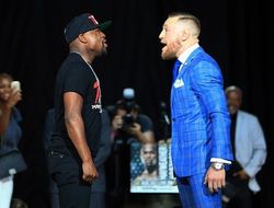 фото - Макгрегор — Мэйуэзеру: Зачем тебе школьная сумка, ты же читать не умеешь