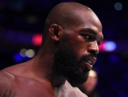 фото - Джонс обратился к Энганну: Ты большая старая мышь, я тебя разоблачу!