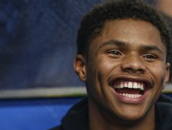 фото - Шакур Стивенсон дебютировал в «грязном» бою, не впечатлив зрителей