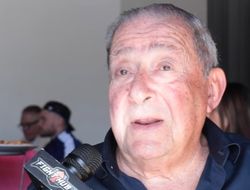 фото - Арум пытается спасти шоу Бетербиева: говорит о бое «в студии»