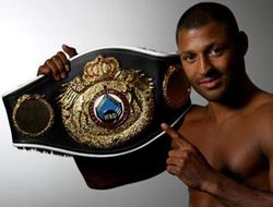 фото - Келл Брук отказался от боя с Тимоти Брэдли ради встречи с Сальдивиа