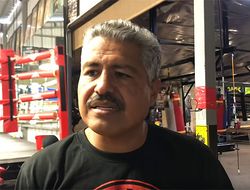 фото - Почему Девин Хэйни не Флойд Мейвезер? Роберт Гарсиа — о молодом чемпионе мира