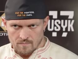 фото - Усик показал себя и написал новый стих: «Ти вірність й честь державі посвяти...»