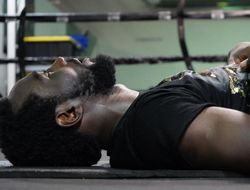 фото - Хватит тыкать мне камерой в лицо, никого вызывать на бой я больше не буду — Кроуфорд