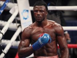 фото - Эфе Аджагба легко прошёл Амира Мансура