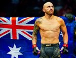 Александр Волкановски победил Корейского Зомби в главном бою UFC 273