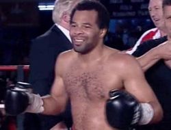 фото - Эмануэль Огастес борется за жизнь после ранения в затылок