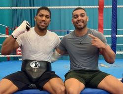 фото - «Остановит Усика силовыми». Брутальный прогноз от спарринг-партнёра Джошуа 