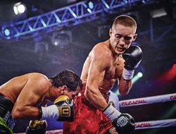 фото - Олег Малиновский перебоксировал 40-летнего Андрея Исаева