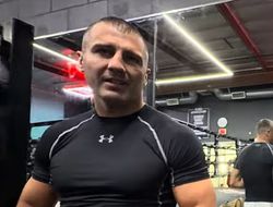 фото - «Ты не можешь победить физиологию». Гвоздик о Бетербиеве, Биволе и Бенавидесе