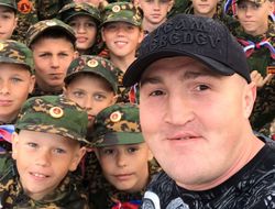 фото - Денис Лебедев пакует чемоданы на бой с «Белой прелестью» в карликовой стране