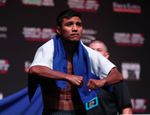 «Шоколадный» Роман Гонсалес уничтожил Халида Яфая, отобрал титул по версии WBA
