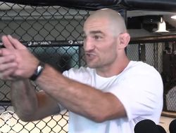 фото - Стриклэнд угрожает стрелять по чеченцам, шутил о любви Чимаева к козам