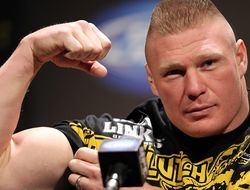 фото - UFC 200: Леснар вернулся в ММА, победив Ханта