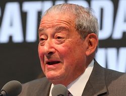 фото - Ломаченко поиграется и с Гарсией, и с Линаресом — Арум