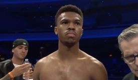 Джонс блистал в бою с Бакстером: видео