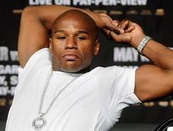 фото - Флойд Мэйуэзер: «Хоть сейчас могу пойти и наесться пиццы с Бик-Маками»