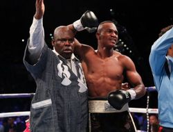 фото - Сенсация в Бирмингеме: Мвакиньо избил Эггингтона, сорвав тому супербой с Риосом