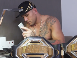 фото - Алекс Перейра подписал новый контракт с UFC: детали