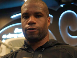 фото - Усик или кто-то другой? Промоутер назвал все варианты Дюбуа после отказа от боя с Паркером