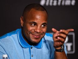 фото - Кормье не исключает, что выйдет на победителя боя Миочич–Энганну