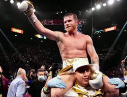 фото - Кроуфорд — о том, в чём разница между ним и Канело